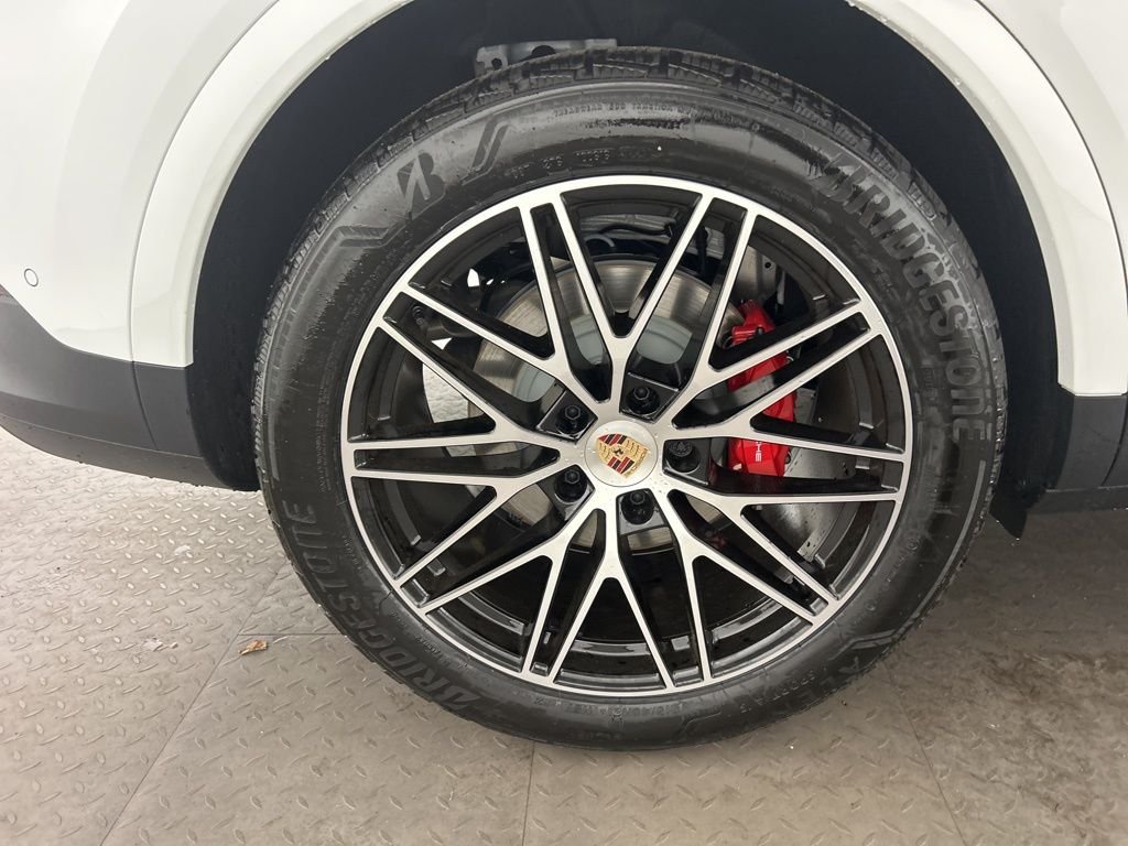 2026 Porsche Cayenne S - Photo 32
