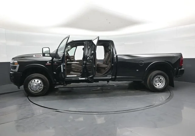 New 2026 Diamond Black Crystal Pearl-Coat Exterior Paint RAM Limited image 50