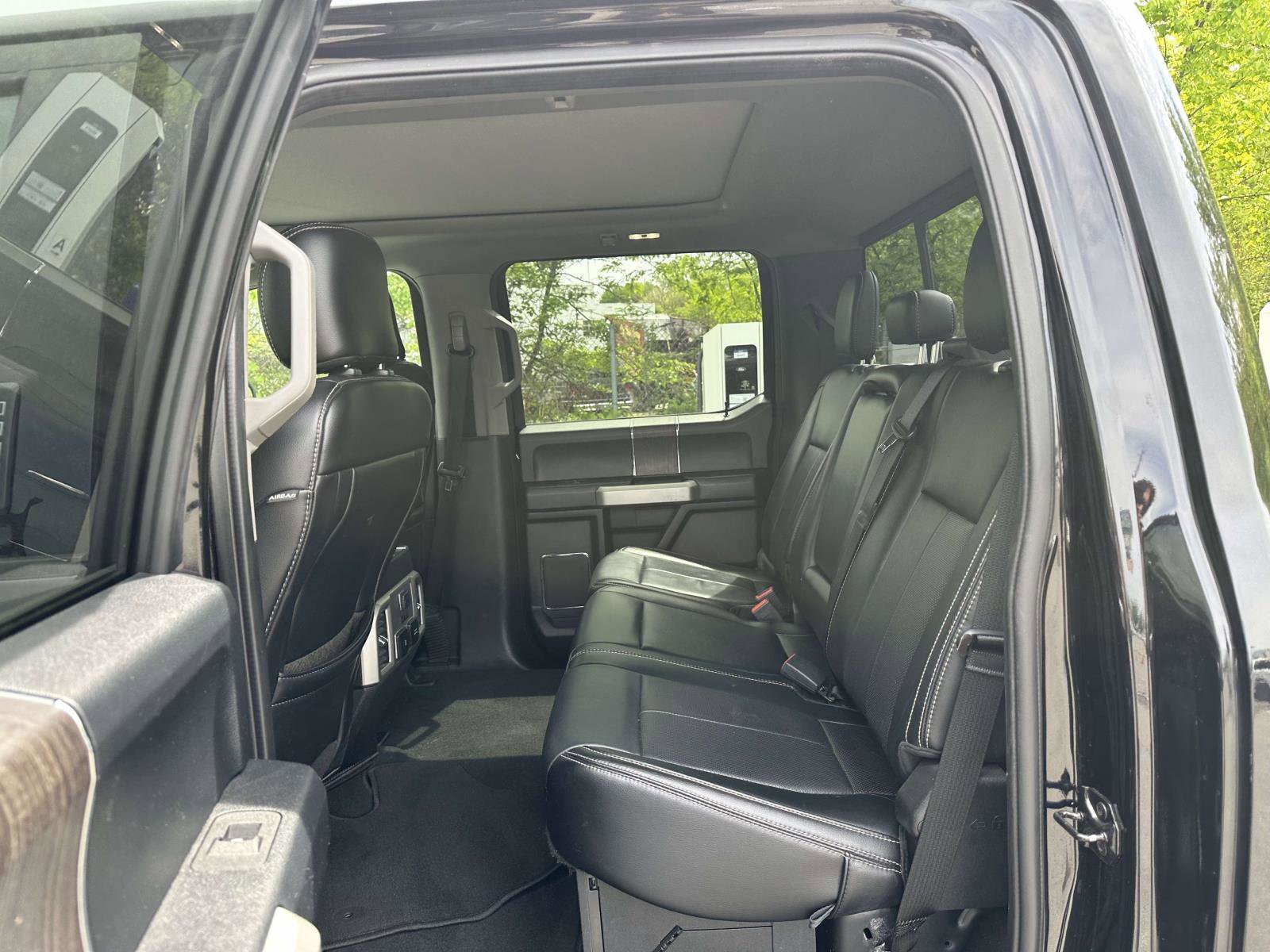 Used 2020 Black Ford LARIAT image 14