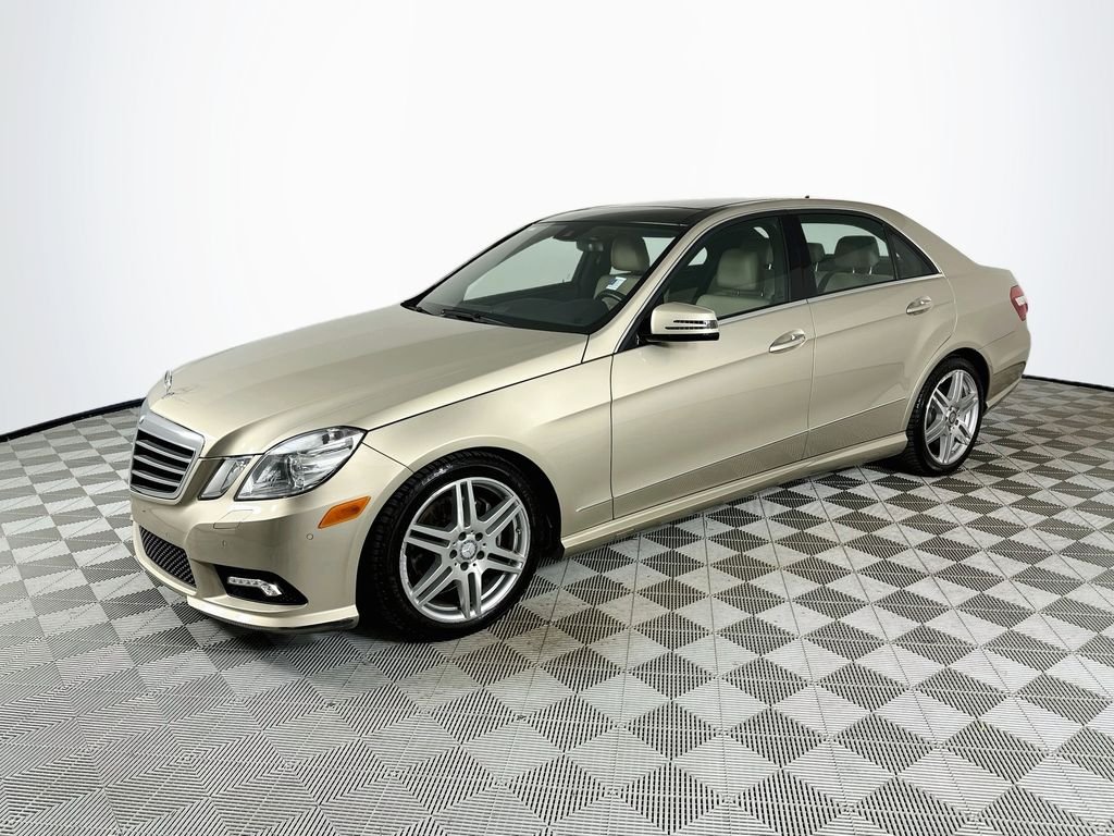 Used 2010 Brown Mercedes-Benz E 350 image 3