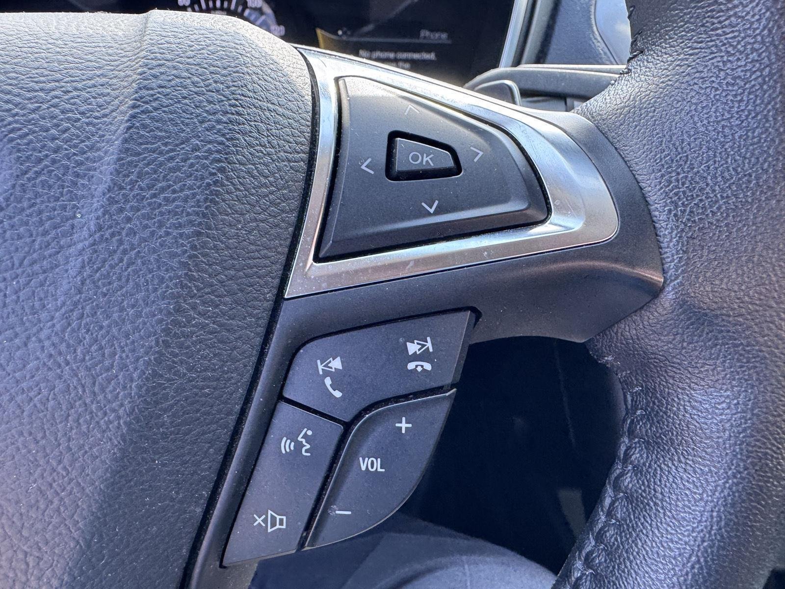 Used 2017 Magnetic Ford SE image 16