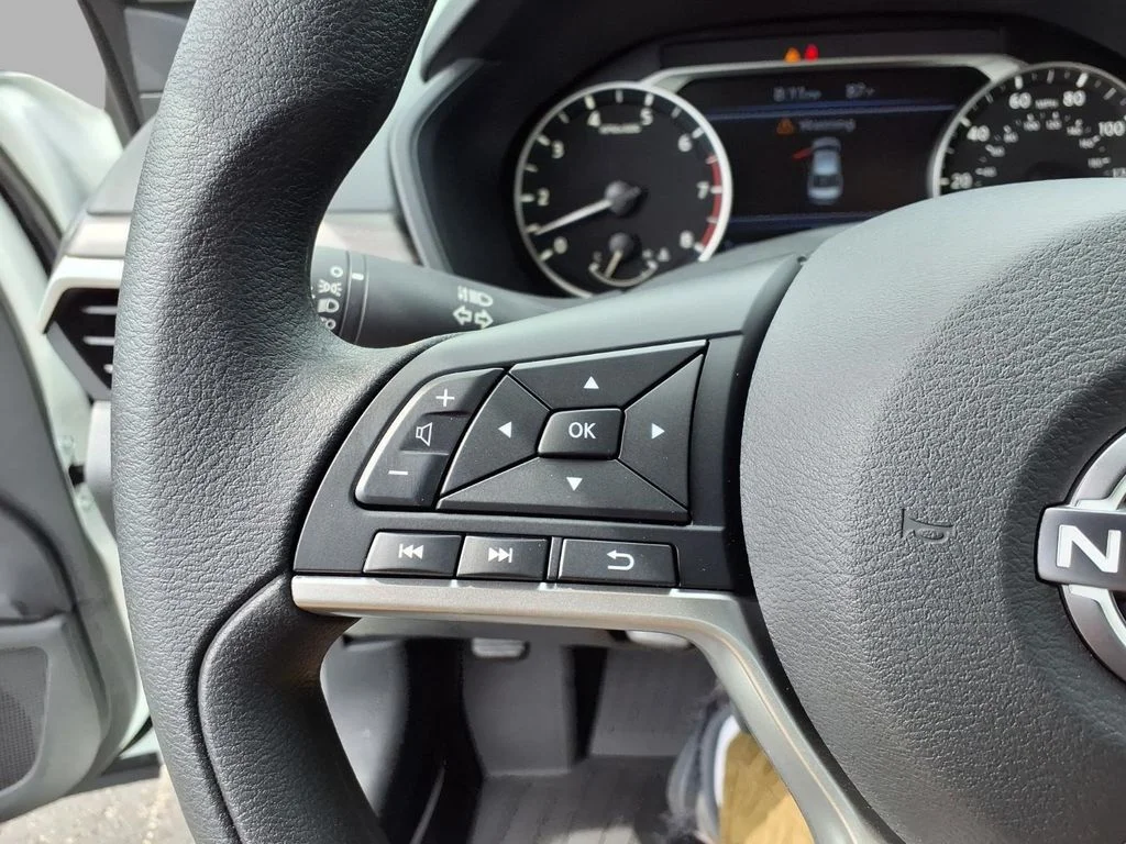 New 2026 White Nissan 2.5 SV image 13