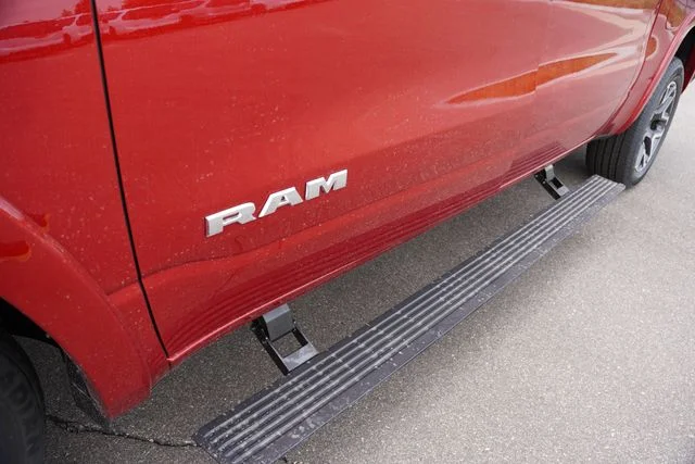 New 2026 Molten Red Pearl-Coat Exterior Paint RAM Laramie image 11