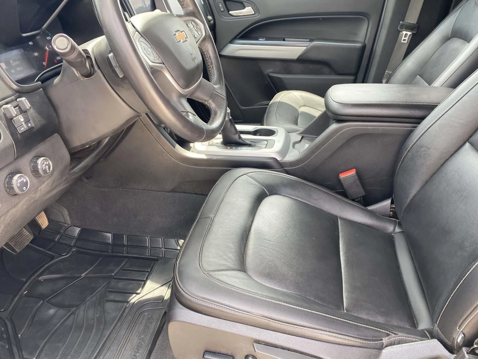 Used 2022 Beige Chevrolet ZR2 image 13