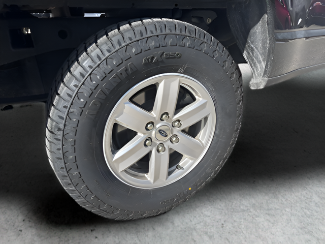 Used 2023 Black Ford XLT image 21