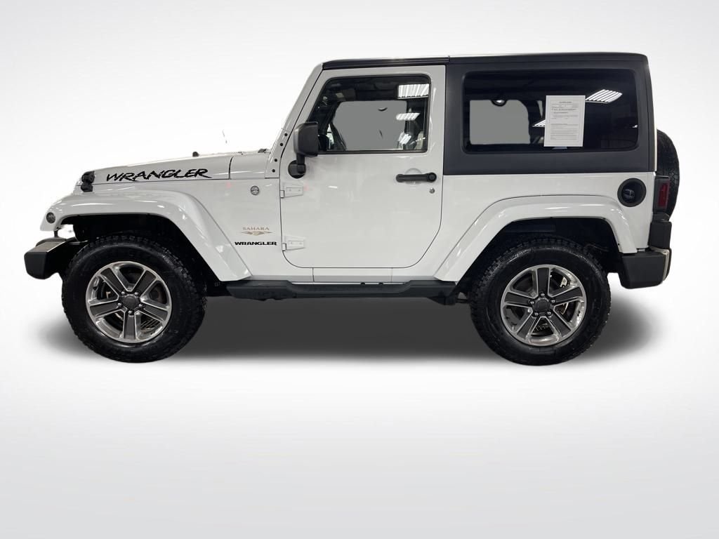 2013 Jeep Wrangler Sahara photo 2