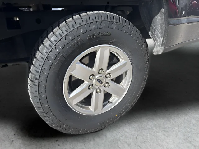 Used 2023 Black Ford XLT image 21