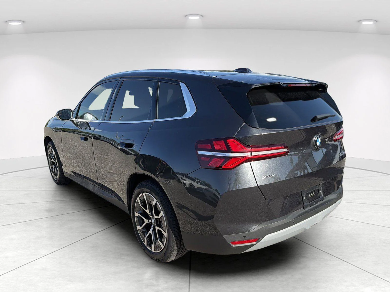 New 2026 Dark Graphite Metallic BMW 30 xDrive image 6