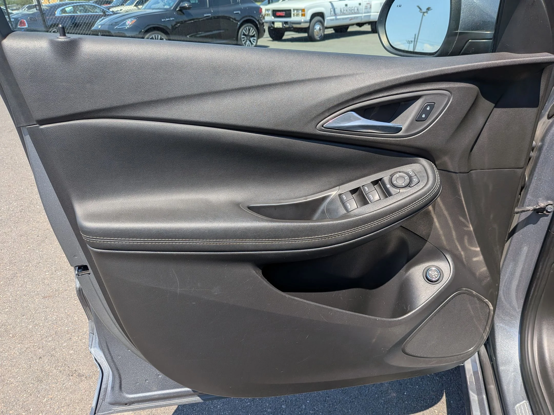 Used 2022 Satin Steel Metallic Buick Select image 21