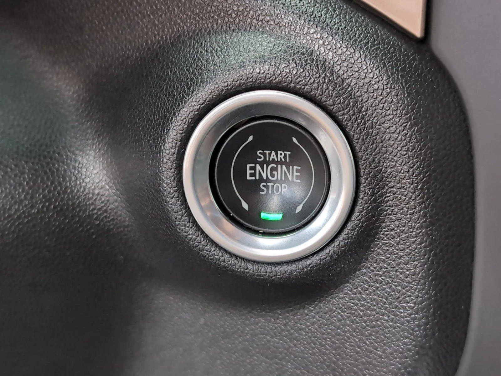 Used 2022 Northsky Blue Metallic Chevrolet High Country image 33