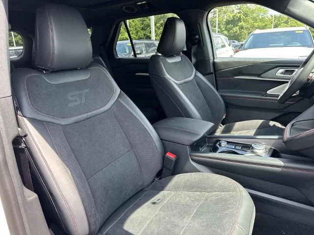New 2026 Star White Metallic Tri-Coat Ford ST image 12