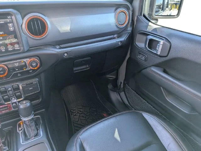 Used 2023 Gray Jeep Mojave image 13