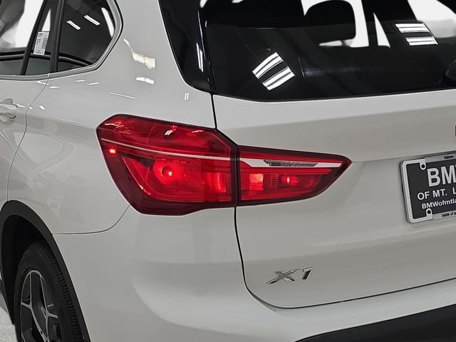 Used 2018 White BMW xDrive28i image 33
