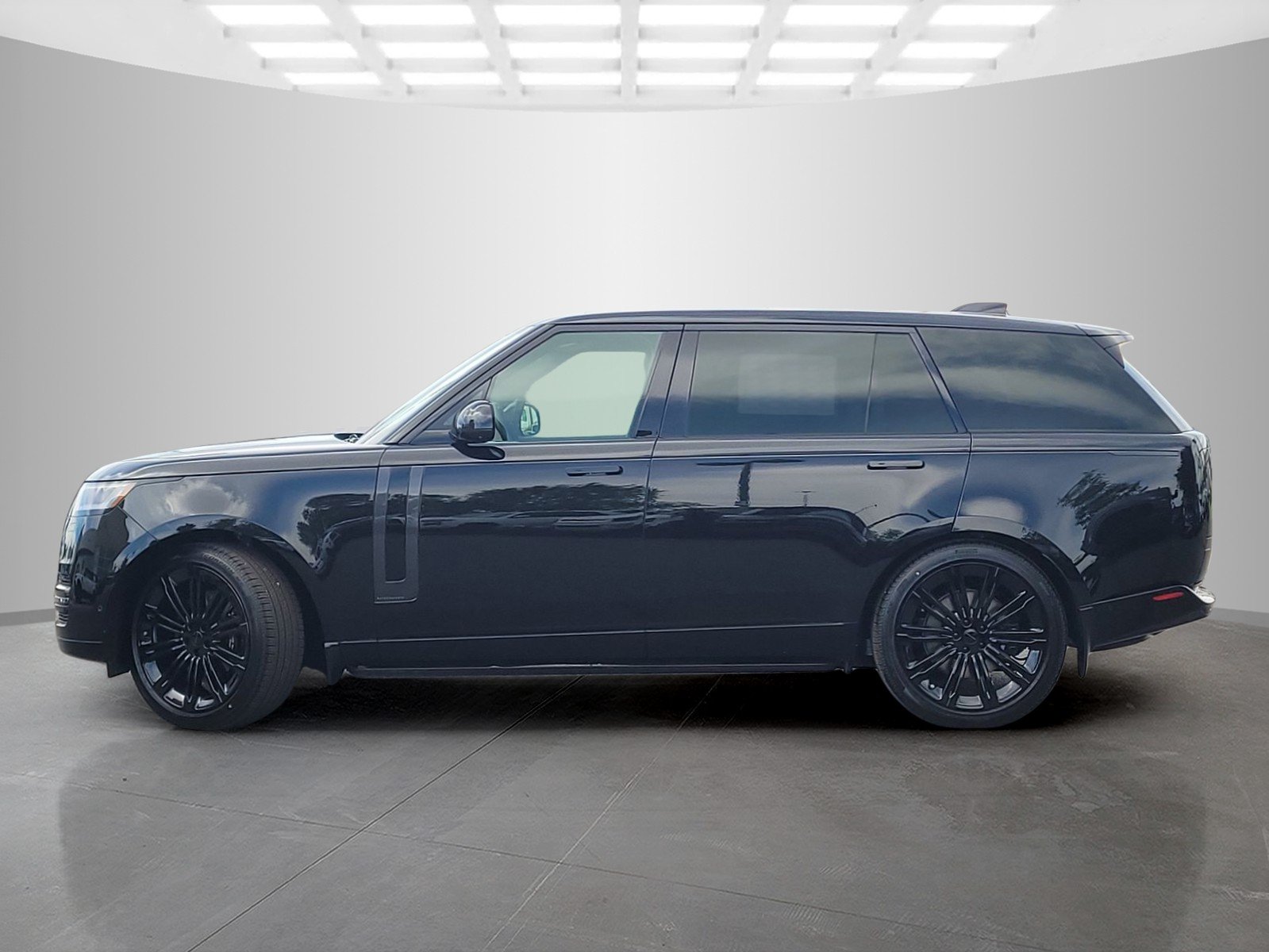 New 2026 Santorini Black Land Rover Autobiography image 3