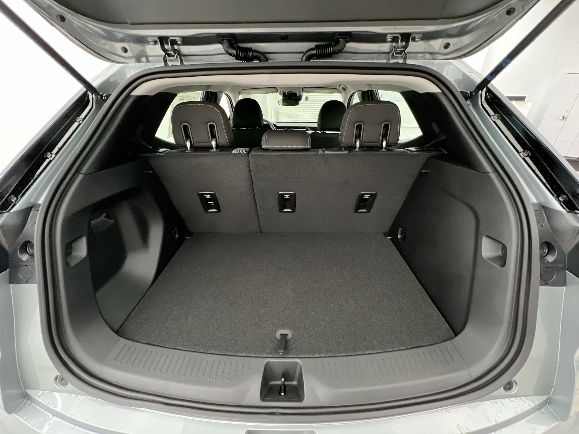 2027 Chevrolet Bolt LT - Photo 51