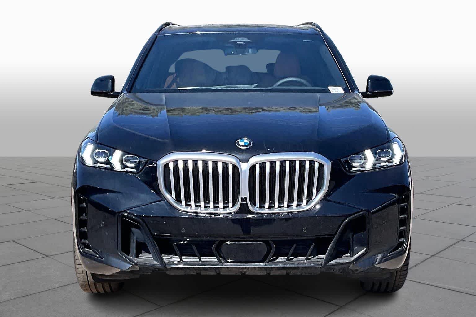 New 2026 Black Sapphire Metallic BMW xDrive40i image 3