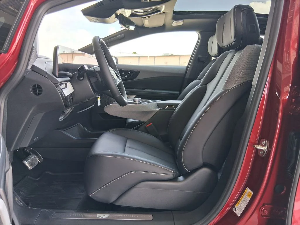 2026 Cadillac OPTIQ Sport - Photo 22