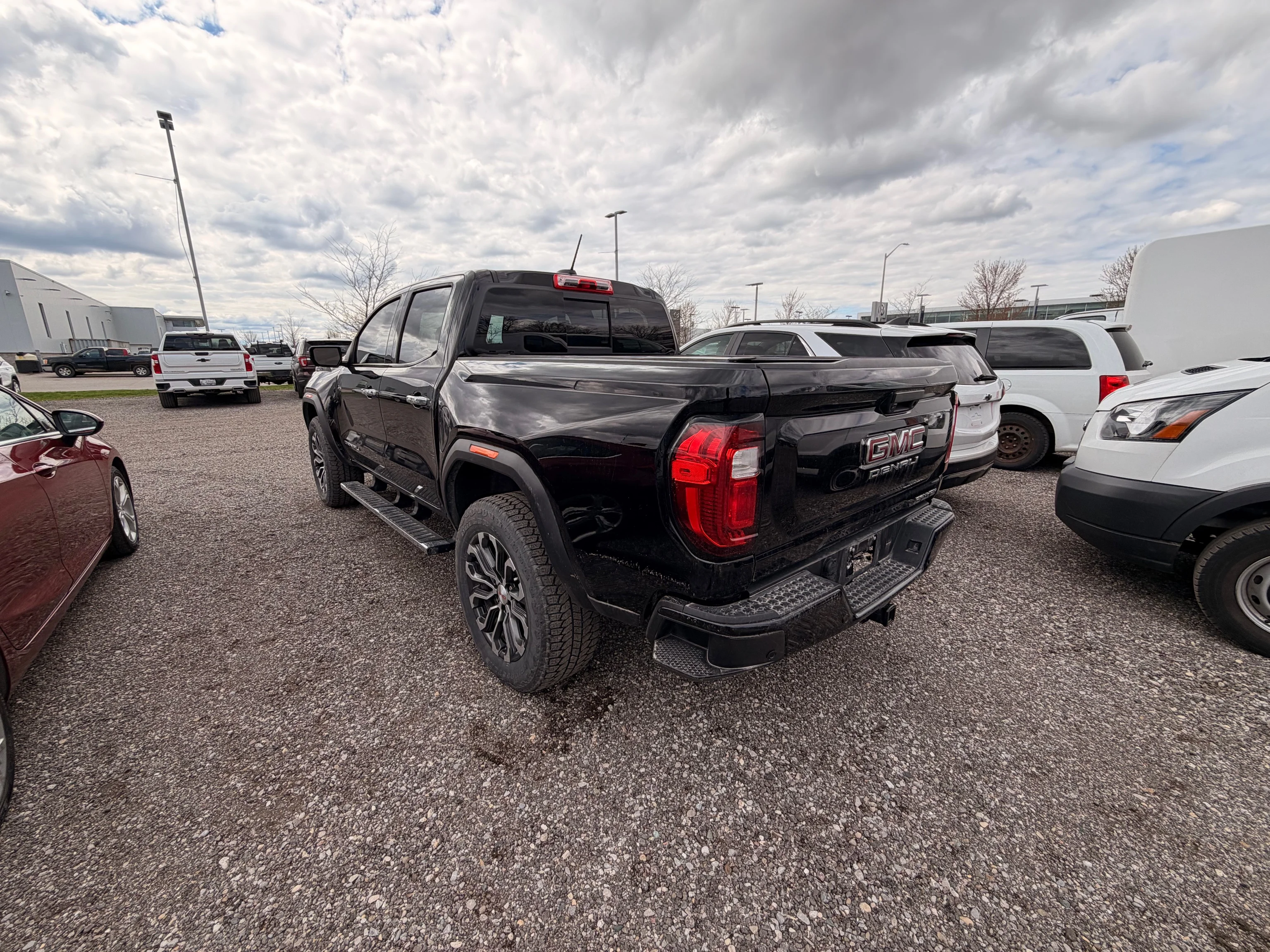 Used 2024  GMC Denali image 4