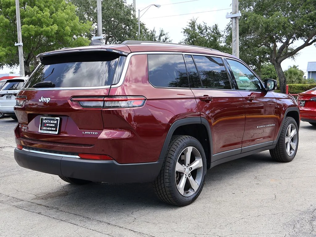 Used 2022 Red Jeep Limited image 13