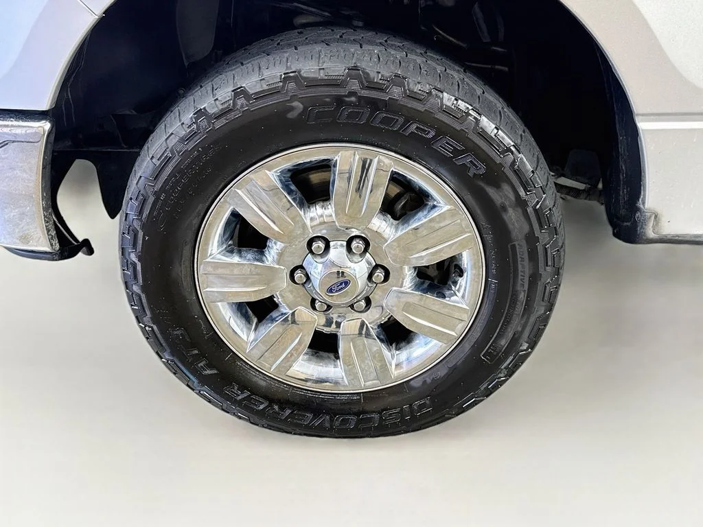 Used 2010 Gray Ford  image 36