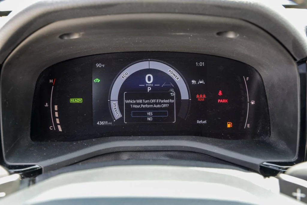Used 2025  Toyota SE image 27