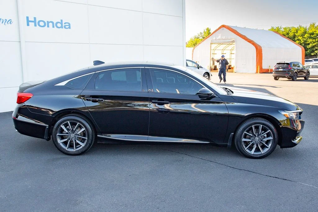 2021 Honda Accord EX-L - Photo 16
