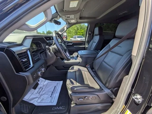 Used 2024 Onyx Black GMC Denali image 26