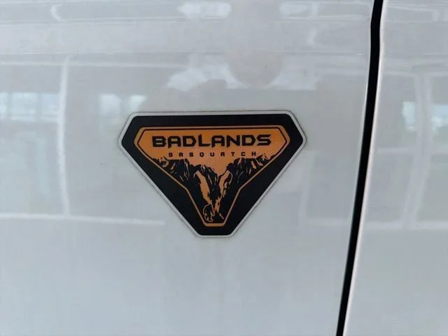 Used 2023 Oxford White Ford Base image 7