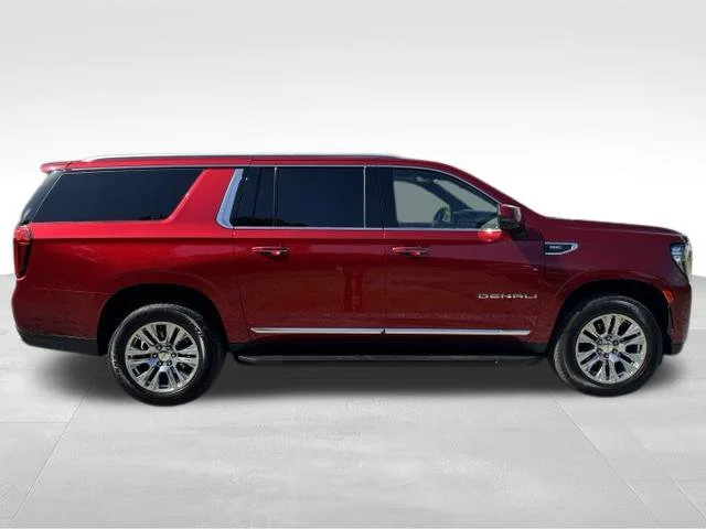 Used 2024 Red GMC Denali image 11