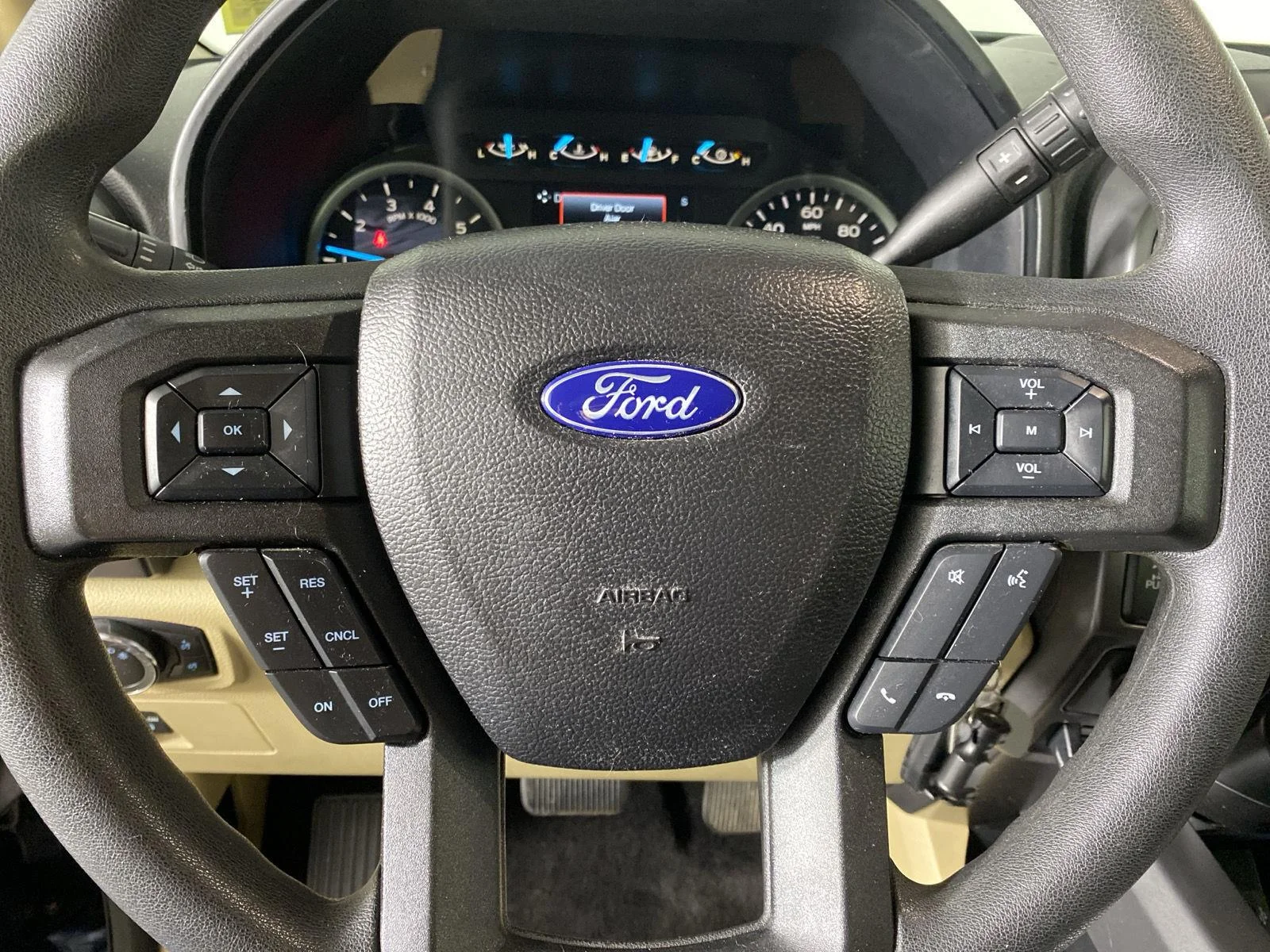 Used 2018 Blue Jeans Ford XLT image 22