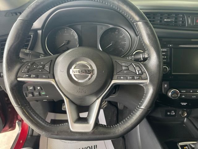 Used 2018 Red Nissan SV image 23
