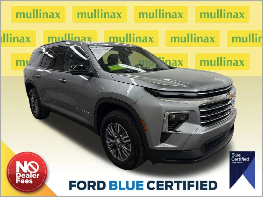 2026 Chevrolet Traverse FWD LT's photo