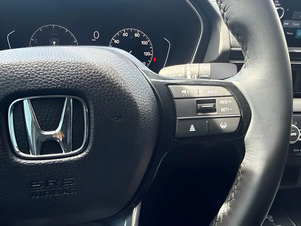 Used 2025 Black Honda EX-L image 17