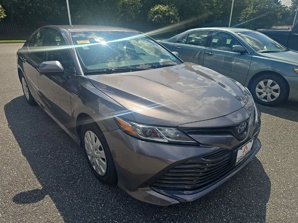 Used 2019 Gray Toyota LE image 3