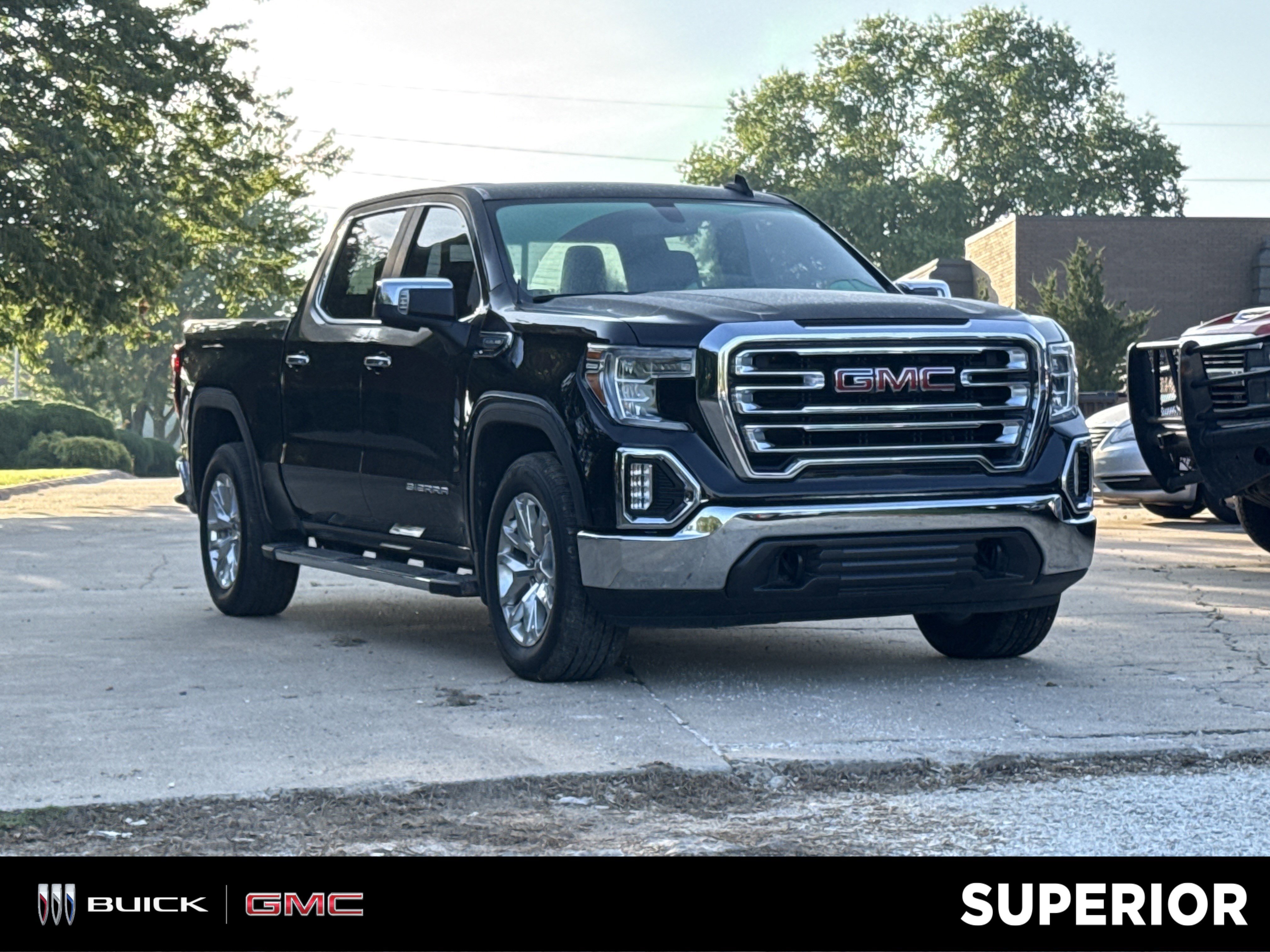 2019 GMC Sierra 4WD Crew Cab Short Box SLT's photo