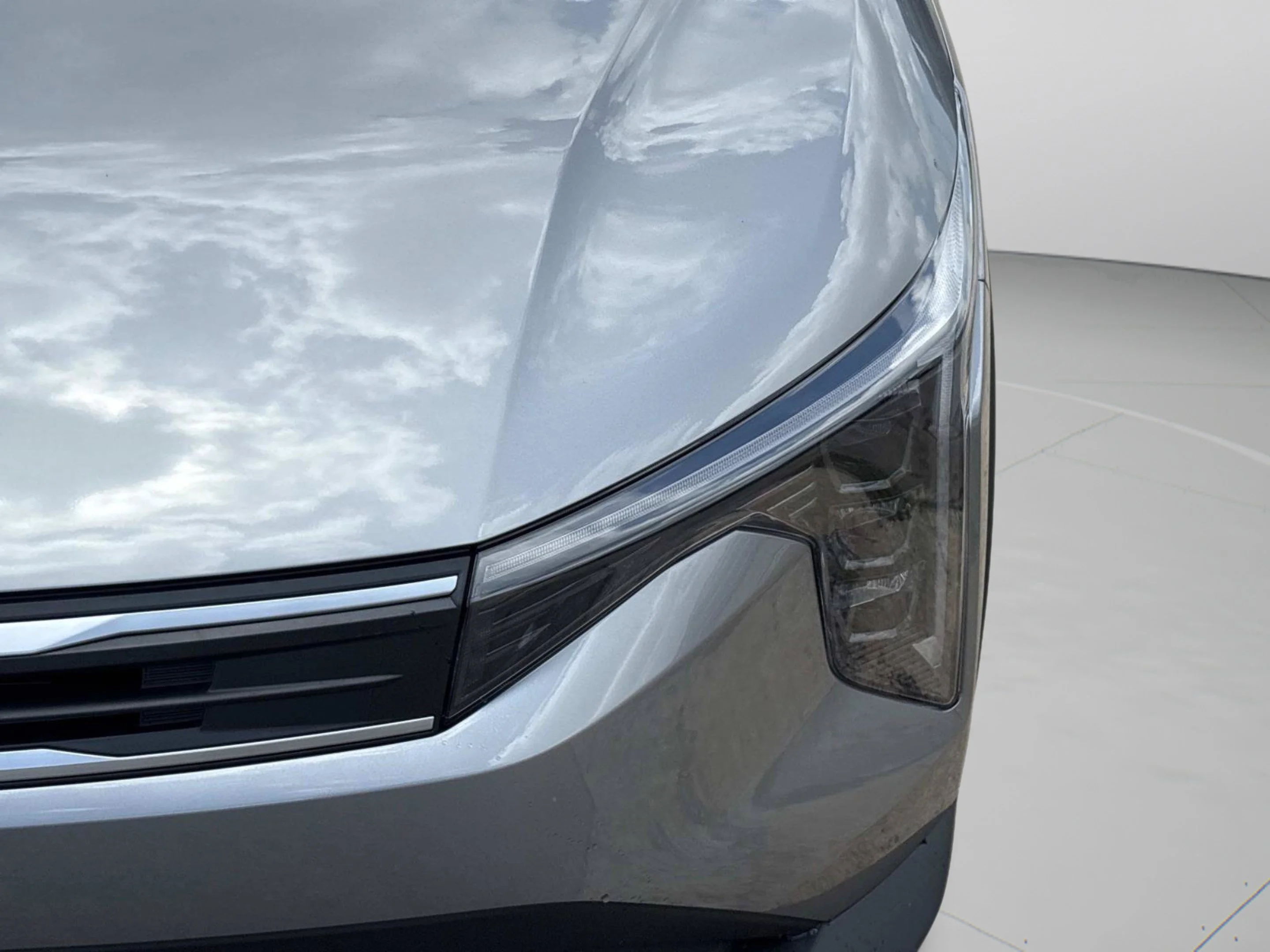 New 2026 Steel Gray Kia LXS image 10