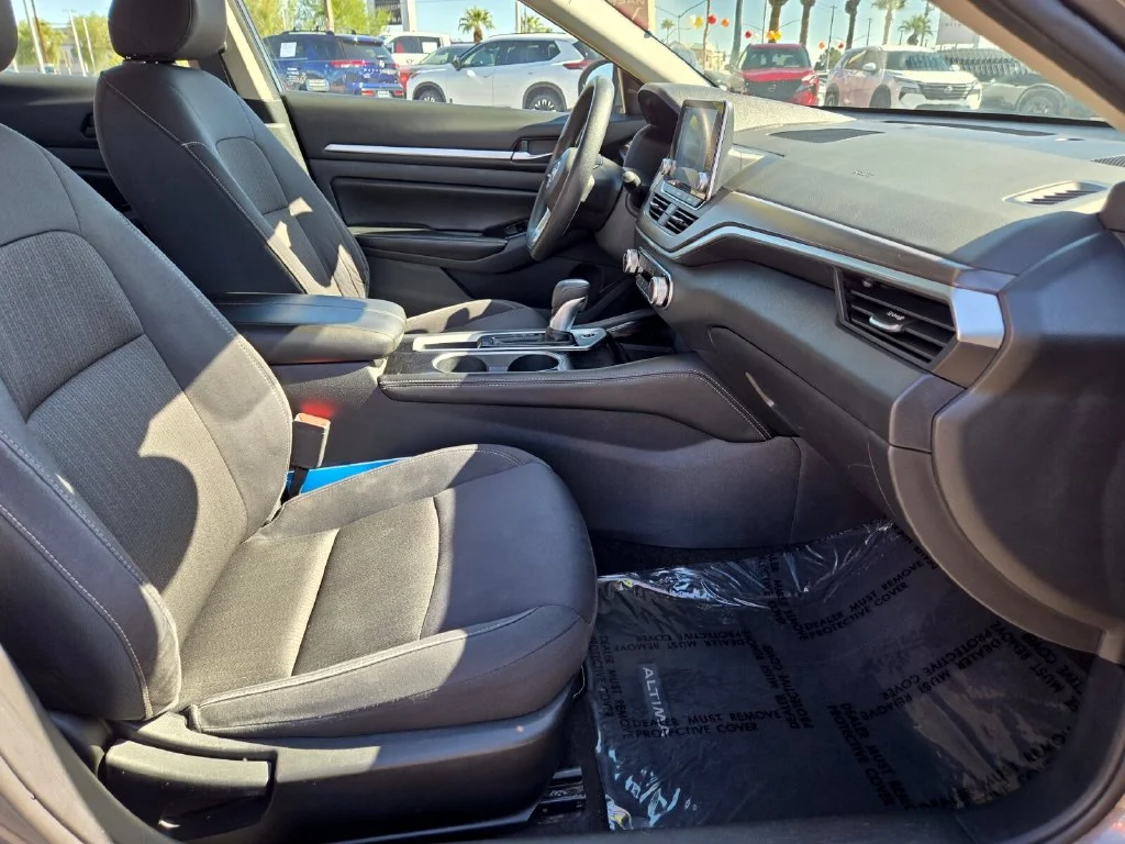 2023 Nissan Altima SV - Photo 22