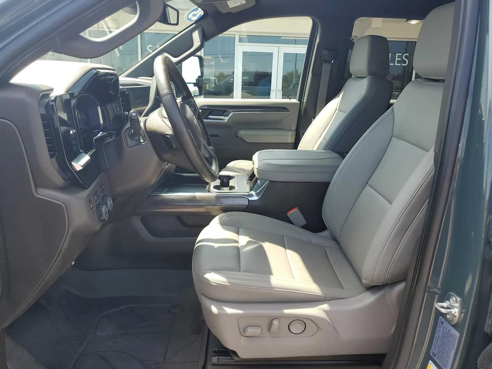 Used 2025 Cypress Gray Chevrolet LTZ image 12