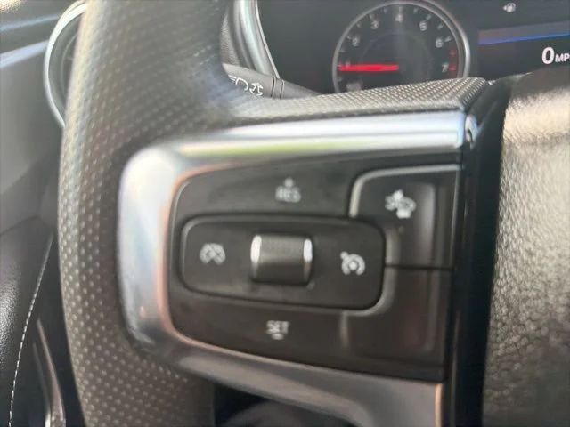 Used 2025 Summit White Chevrolet 2LT image 31