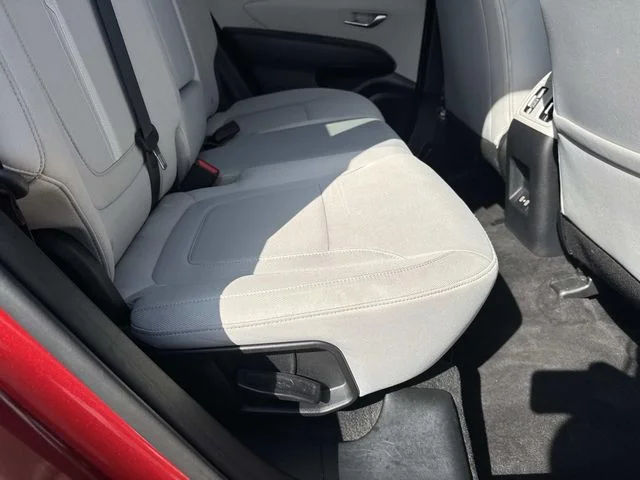Used 2025 Red Hyundai SEL image 18