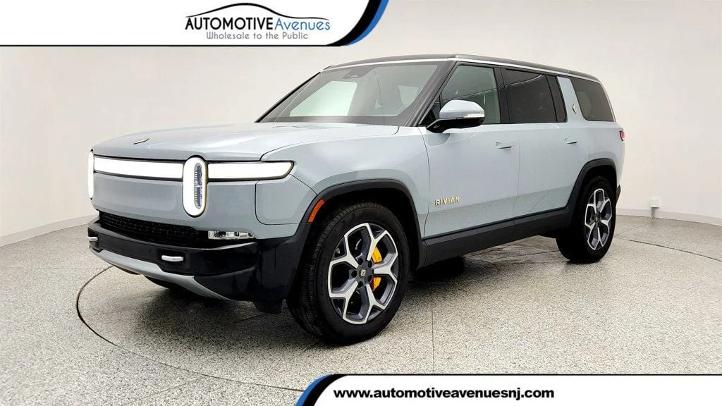2024 Rivian R1S Adventure Quad-Motor Large Pack's photo