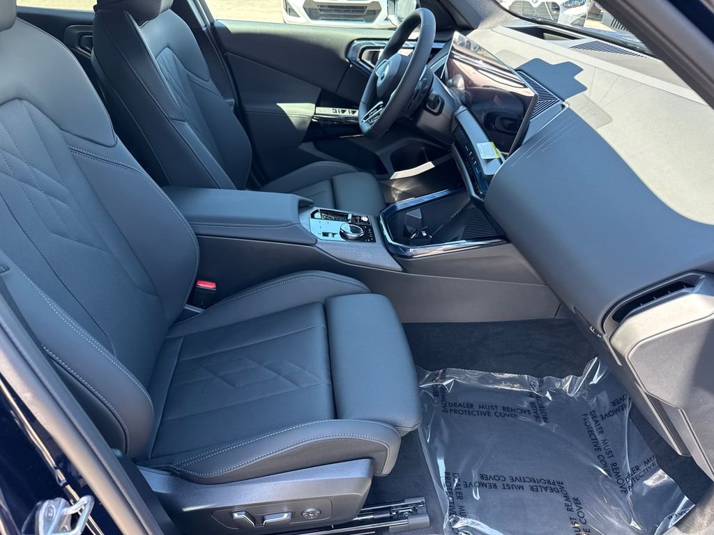New 2026 Tanzanite Blue II Metallic BMW 30 xDrive image 15