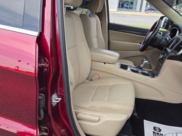 Used 2019 Red Jeep Laredo E image 14