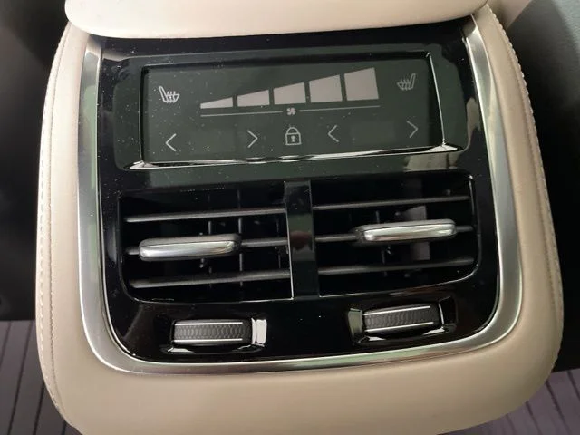 2025 Volvo XC90 Core - Photo 41