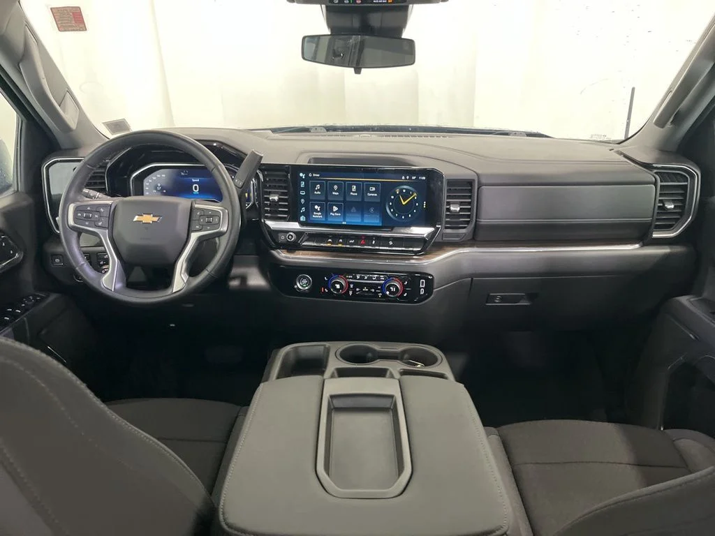 Used 2023 Ash Chevrolet LT image 9