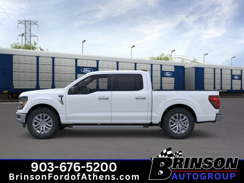 New 2026 Oxford White Ford XLT image 3