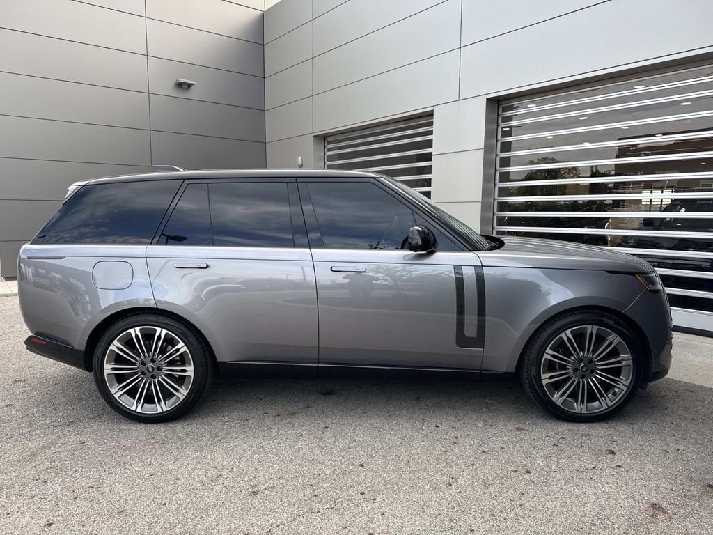 Certified Used 2024 Eiger Gray Metallic Land Rover SE image 9