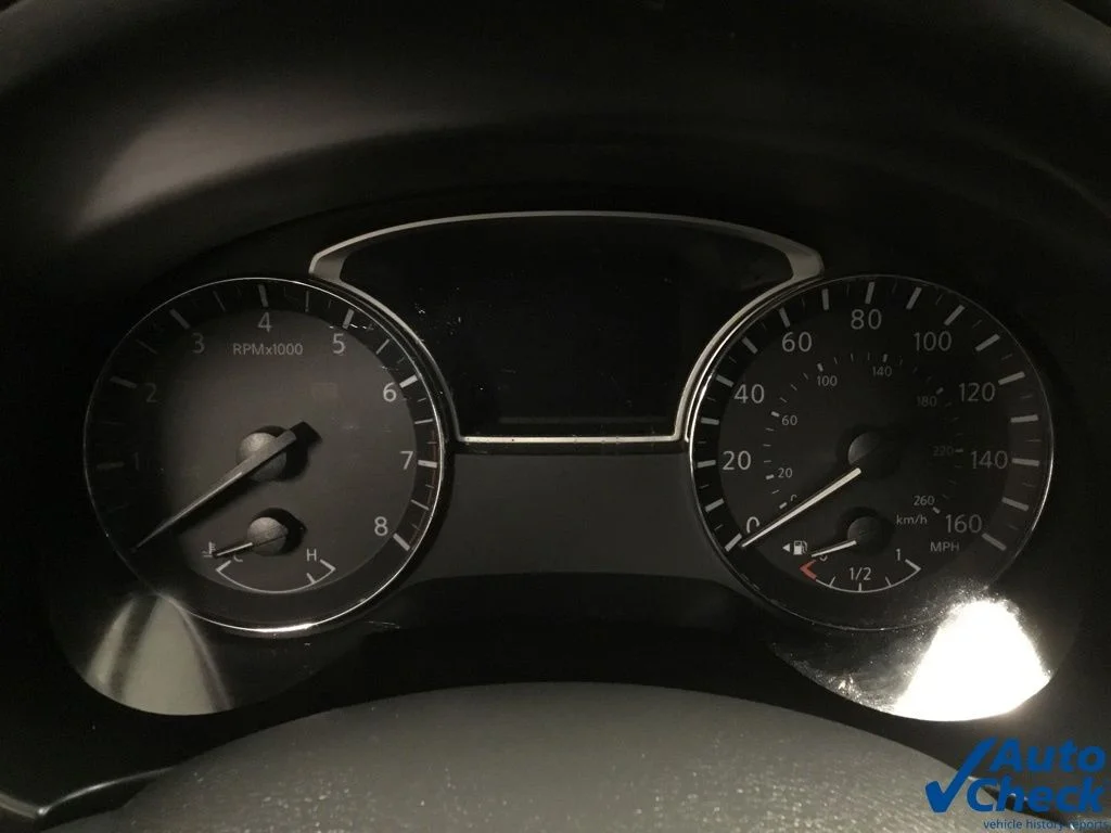 Used 2016 White Nissan 2.5 SV image 47