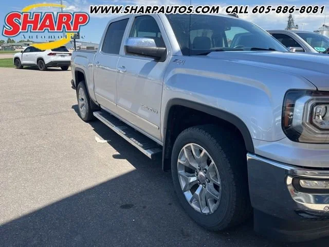 2017 GMC Sierra 4WD Crew Cab Short Box SLT's photo