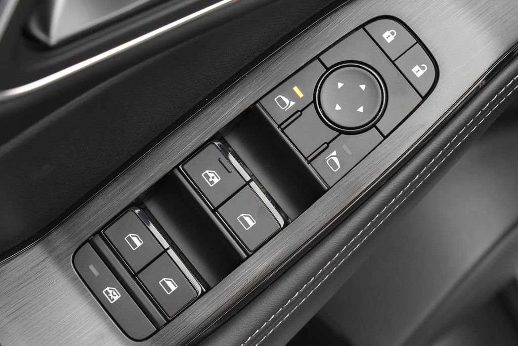 New 2026 Everest White Pearl TriCoat / Super Black Two-tone Nissan Platinum image 11